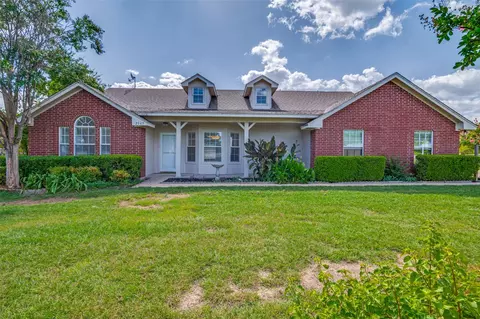 2147 Patrick Rd, Waxahachie, TX 75167