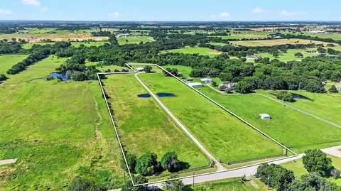 12041 Bell Rd, Pilot Point, TX 76258