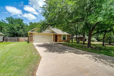 1414 Cheyenne Trl, Granbury, TX 76048