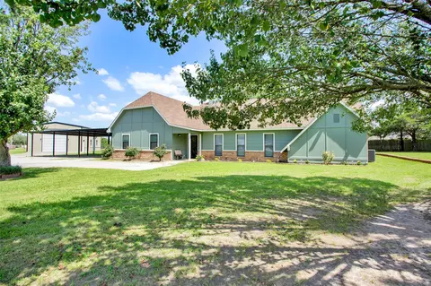 165 Meadowbrook Ct, Pottsboro, TX 75076