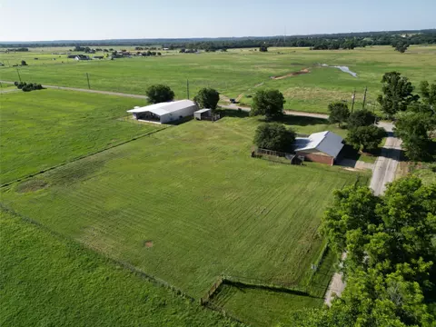 755 Hubbard Ln, Lipan, TX 76462