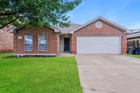 3153 Evangeline Rd, Fort Worth, TX 76140
