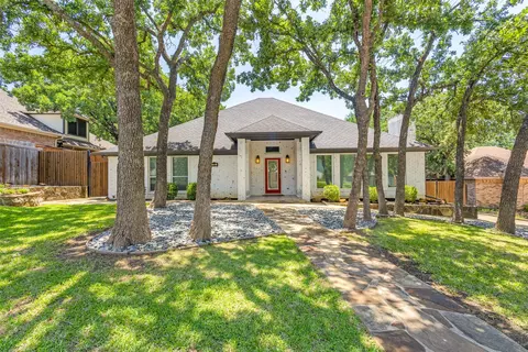 213 Pebble Beach Dr, Trophy Club, TX 76262