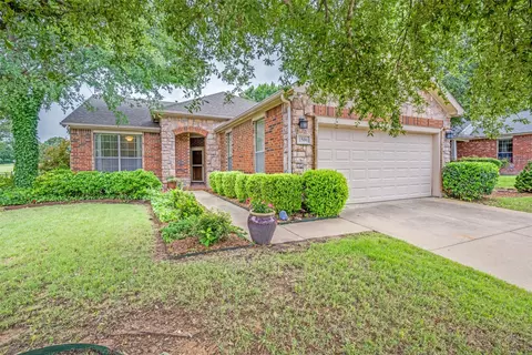 1506 Pine Hills Ln, Corinth, TX 76210