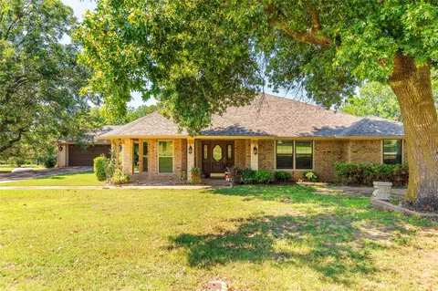 204 Branchford Dr, Sherman, TX 75090
