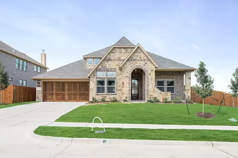 1205 Deacon Dr, Midlothian, TX 76065
