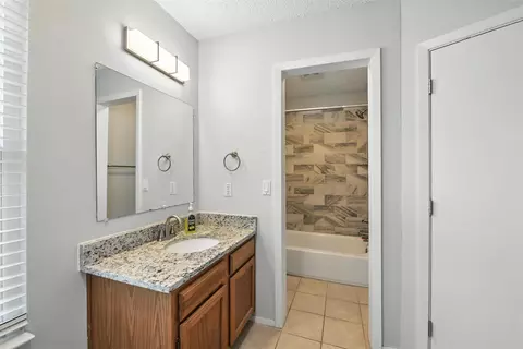 Bath - 70 Winchester Dr, Euless, TX 76039 photo 2 of 4