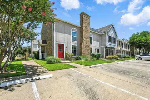 Exterior - 70 Winchester Dr, Euless, TX 76039 photo 2 of 3