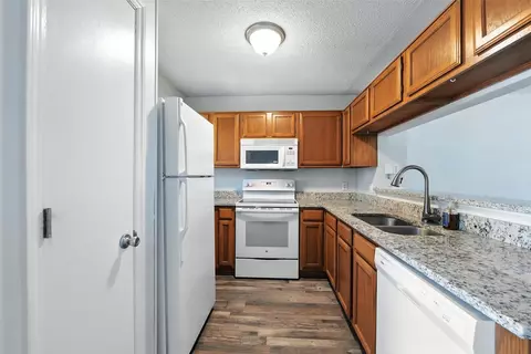 Kitchen - 70 Winchester Dr, Euless, TX 76039 photo 1 of 4