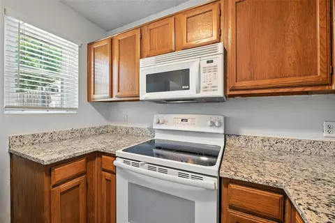 Kitchen - 70 Winchester Dr, Euless, TX 76039 photo 3 of 4