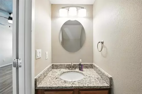 Bath - 70 Winchester Dr, Euless, TX 76039 photo 4 of 4