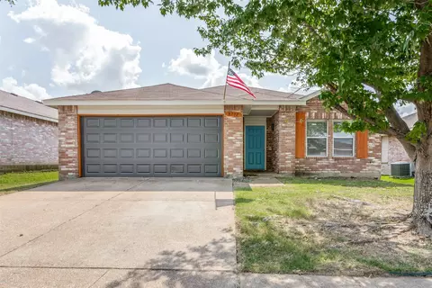 8732 Hunters Trl, Fort Worth, TX 76123