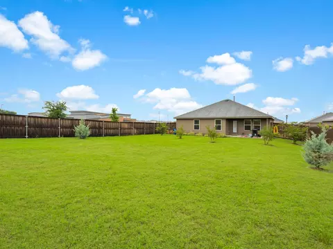 Exterior - 3100 Singleton Rd, Forney, TX 75126 photo 4 of 7