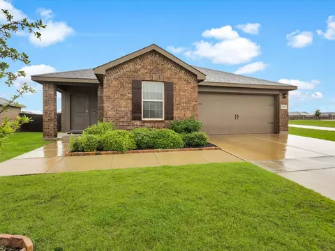Exterior - 3100 Singleton Rd, Forney, TX 75126 photo 2 of 7