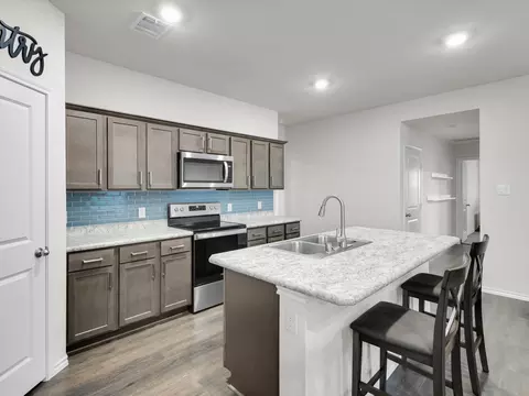 Kitchen - 3100 Singleton Rd, Forney, TX 75126 photo 5 of 6