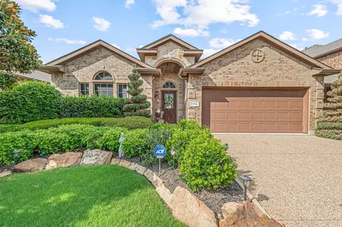 2705 Albatross Ln, Fort Worth, TX 76177