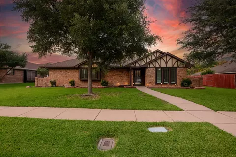 1613 Parkside Trl, Lewisville, TX 75077