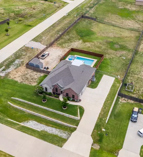 230 Highgate Dr, Venus, TX 76084