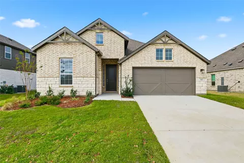 565 Pebble Dr, Waxahachie, TX 75167