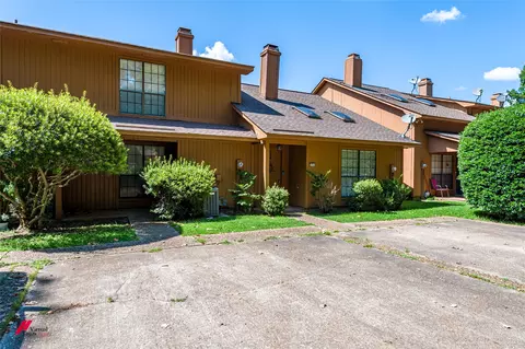3230 Eastwood Dr, Shreveport, LA 71105