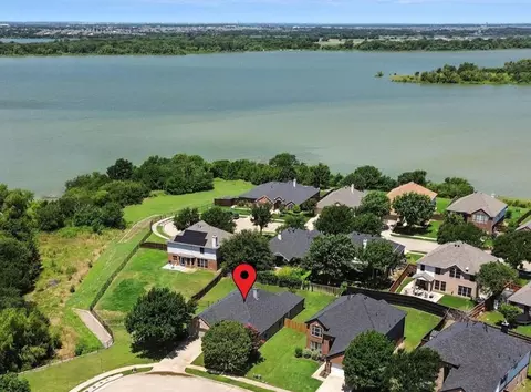 2776 Coyote Trl, Little Elm, TX 75068