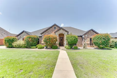144 Berkshire Ln, Waxahachie, TX 75165