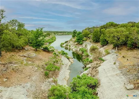 29 Artesian Dr, Belton, TX 76513 photo 4