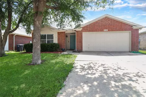8436 Minturn Dr, Fort Worth, TX 76131