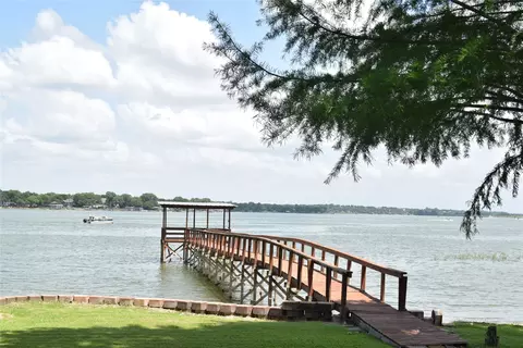 914 W Lake Dr, Weatherford, TX 76087