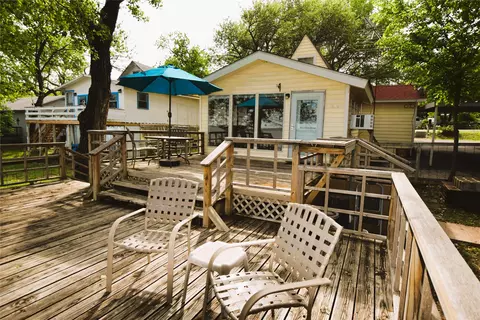 914 W Lake Dr, Weatherford, TX 76087