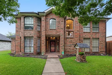 1016 Craig Dr, Mesquite, TX 75181
