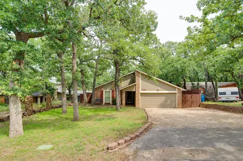 2086 Breezywood Dr, Flower Mound, TX 75022
