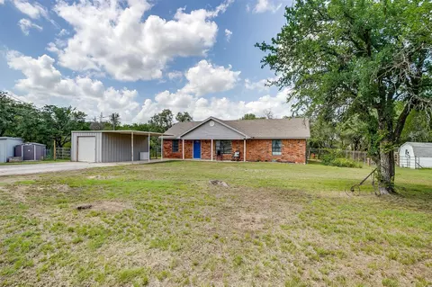 397 Flat Rock Rd, Azle, TX 76020