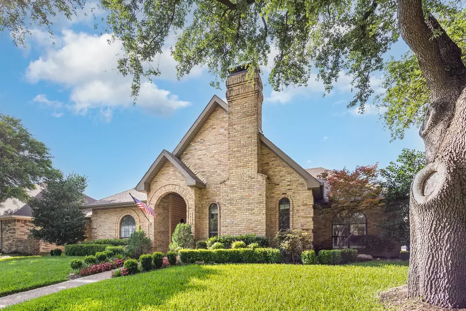 Exterior - 6515 Genstar Ln, Dallas, TX 75252 photo 3 of 8