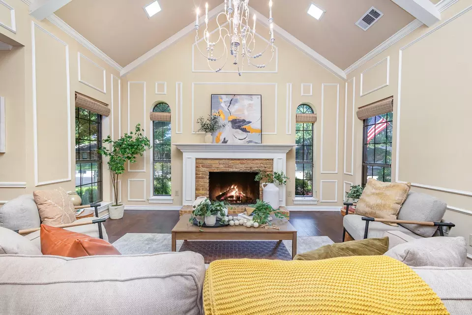 Living - 6515 Genstar Ln, Dallas, TX 75252 photo 1 of 6