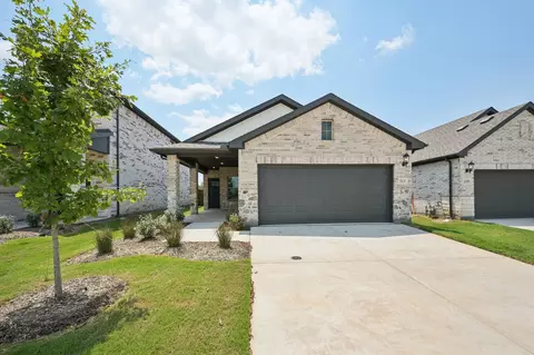 213 Greenbriar Dr, Mckinney, TX 75071