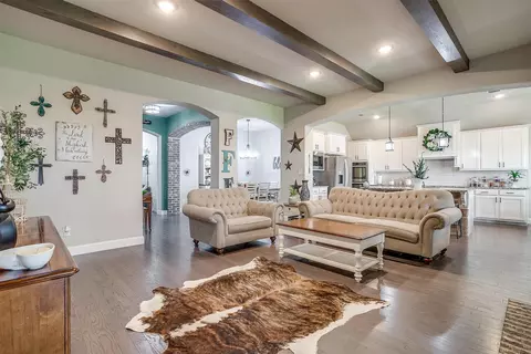 404 Bluffside Trl, Benbrook, TX 76126 photo 9