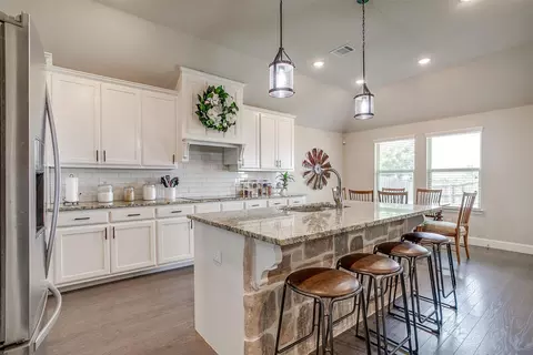 404 Bluffside Trl, Benbrook, TX 76126 photo 16