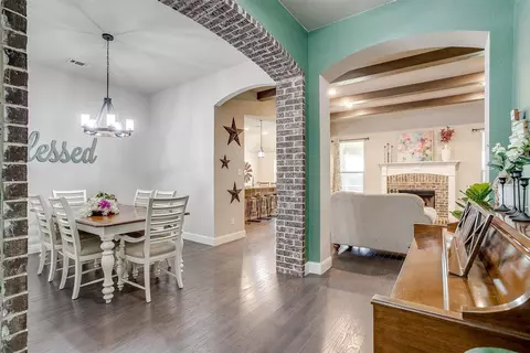 404 Bluffside Trl, Benbrook, TX 76126 photo 6