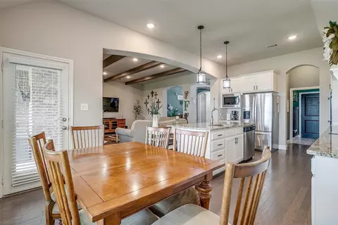 404 Bluffside Trl, Benbrook, TX 76126 photo 13