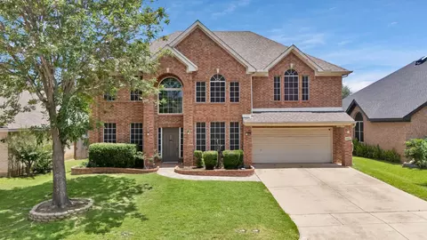 8405 Cedarcrest Ln, Fort Worth, TX 76123