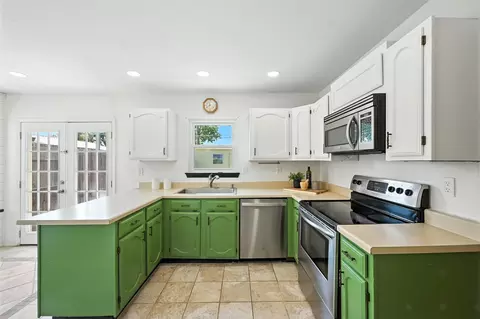 Kitchen - 8702 Davis St, Rowlett, TX 75088 photo 1 of 3