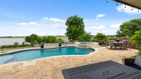 Exterior - 2809 Burgundy Trl, Rowlett, TX 75088 photo 2 of 6