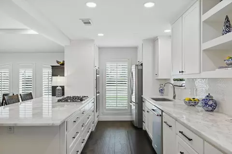 1709 Sutters Mill Dr, Carrollton, TX 75007