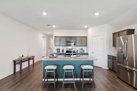 709 Fueller Dr, Aubrey, TX 76227