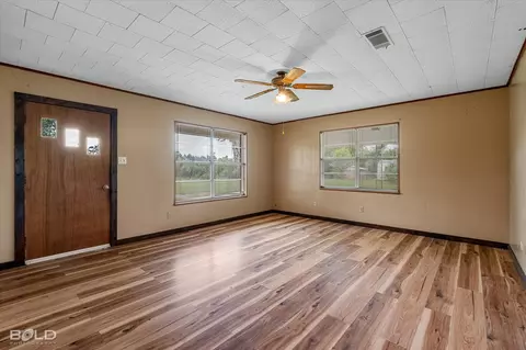 Living - 311 Rawls Rd, Coushatta, LA 71019 photo 4 of 8