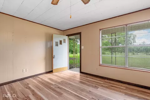 Living - 311 Rawls Rd, Coushatta, LA 71019 photo 2 of 8