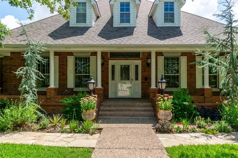 207 Baker Park Dr, Sherman, TX 75092