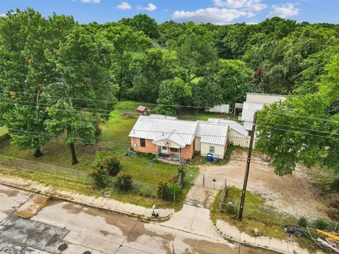 9806 Elam Rd, Dallas, TX 75217
