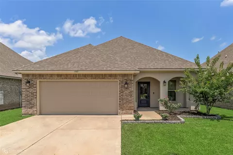 440 Mangrove Ln, Bossier City, LA 71111